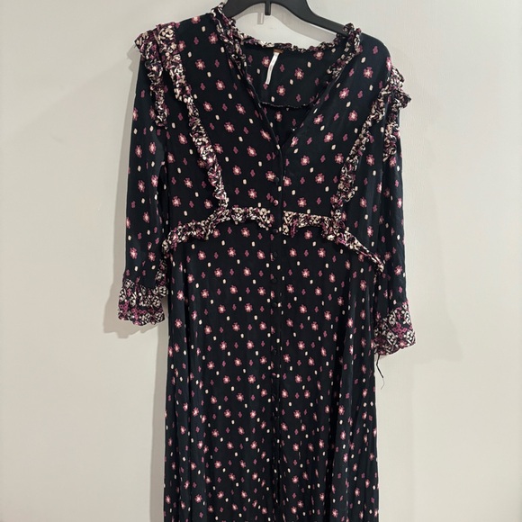 Free people boho Black and pink floral midi dress size large one button missing - Picture 4 of 7